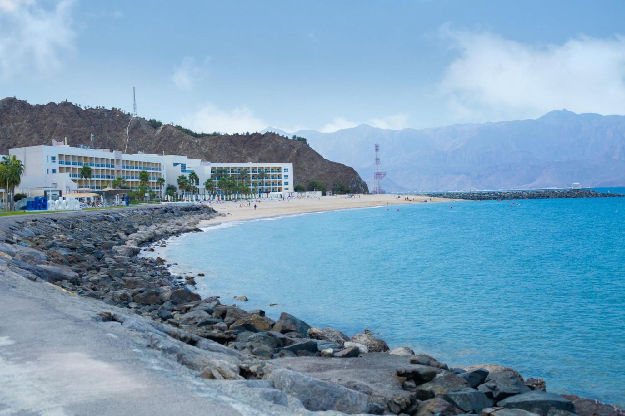منتجع راديسون بلو، الفجيرة المظهر الخارجي الصورة Al-Barka beach