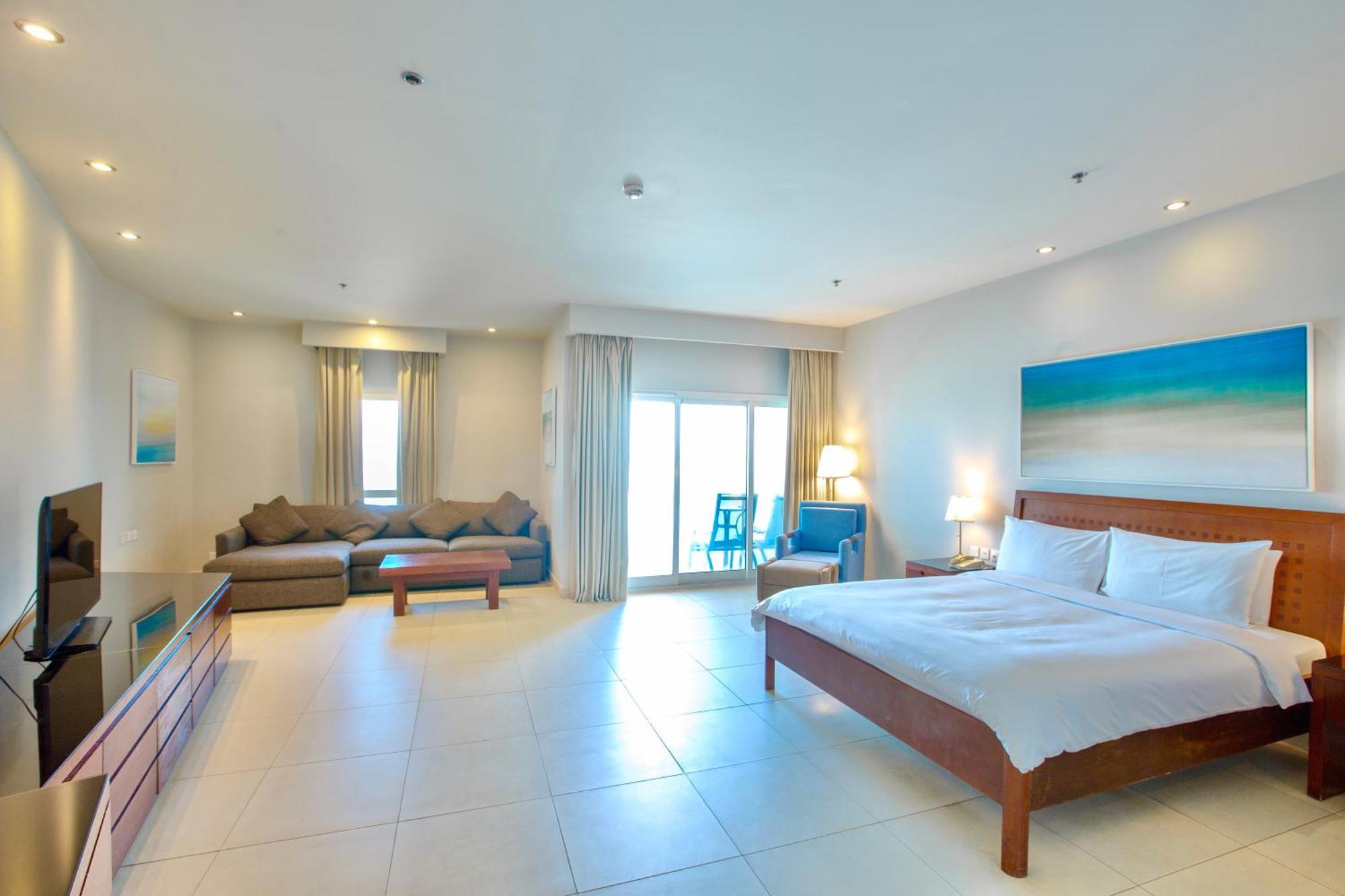 منتجع راديسون بلو، الفجيرة المظهر الخارجي الصورة A room at the hotel